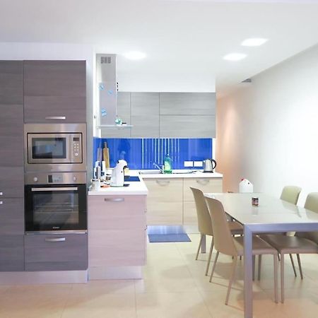 Seaside Serenity: Mellieha Gem Bagian luar foto